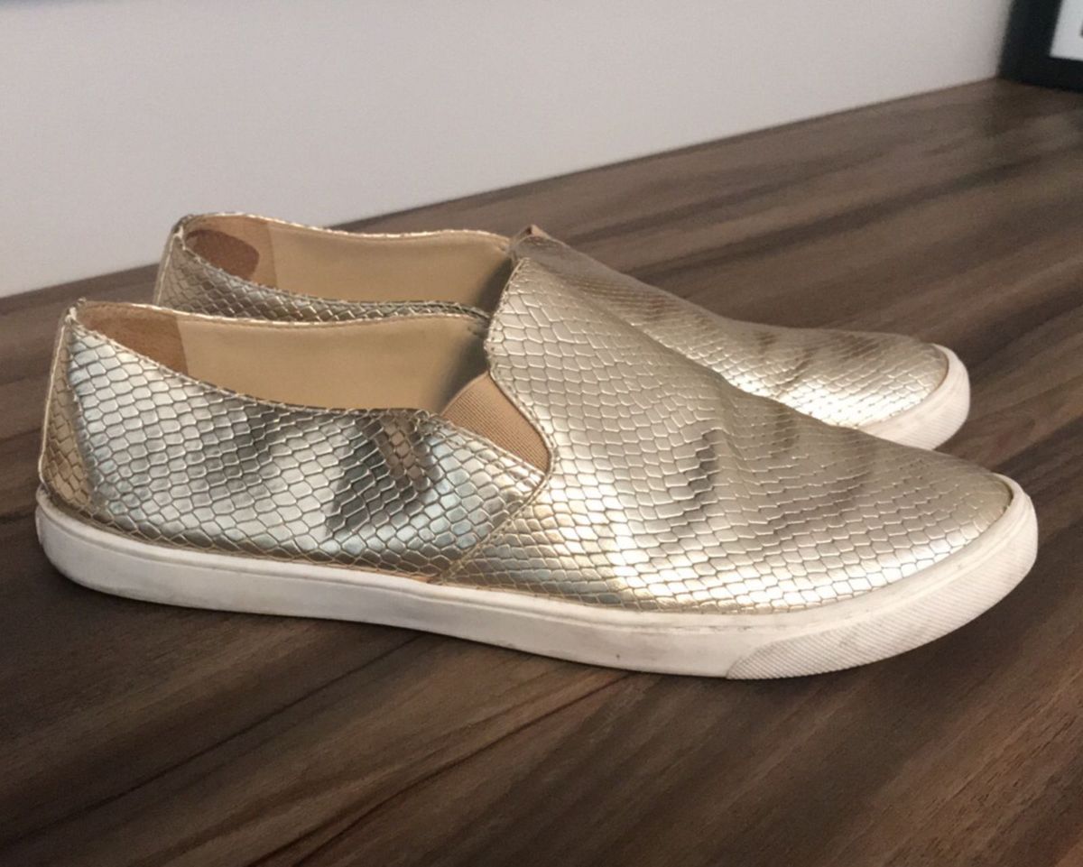 tenis dourado schutz