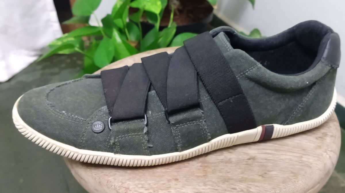 tênis osklen elástico preto