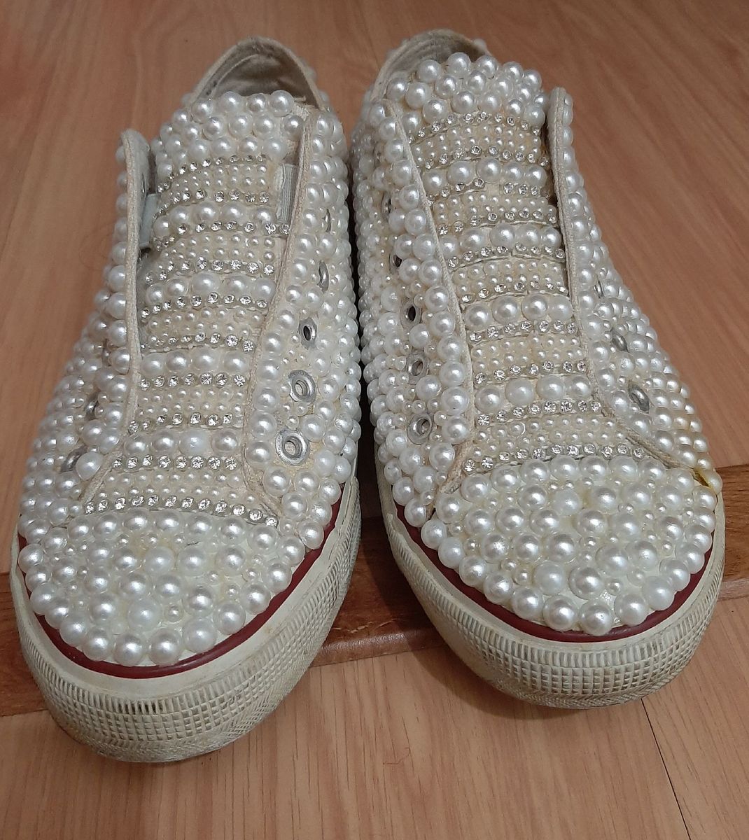tenis personalizados com perola