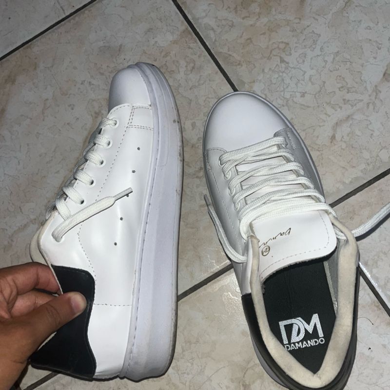 Tenis branco tamanho store 40