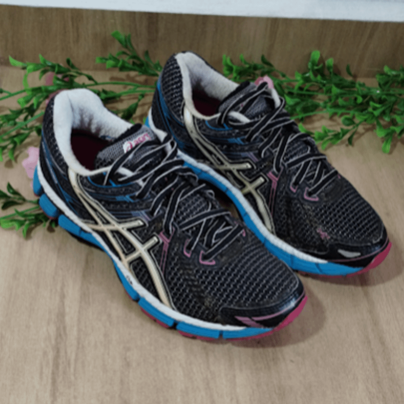 Tenis asics best sale preto e cinza