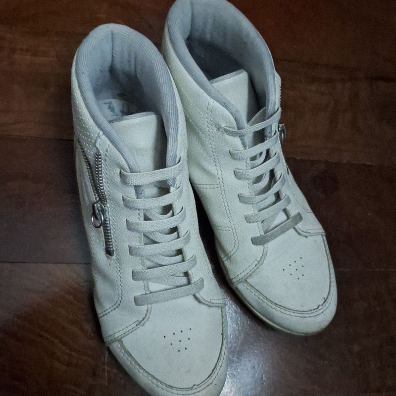 Tênis Feminino Botinha Kolosh Cadarço Elástico Kolosh Usado