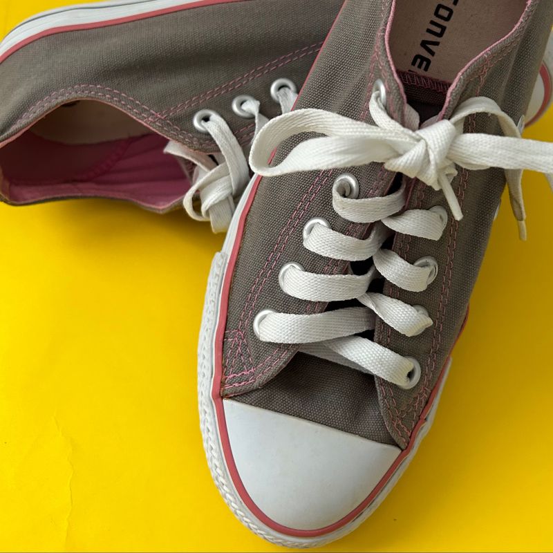 Tenis converse best sale cinza feminino