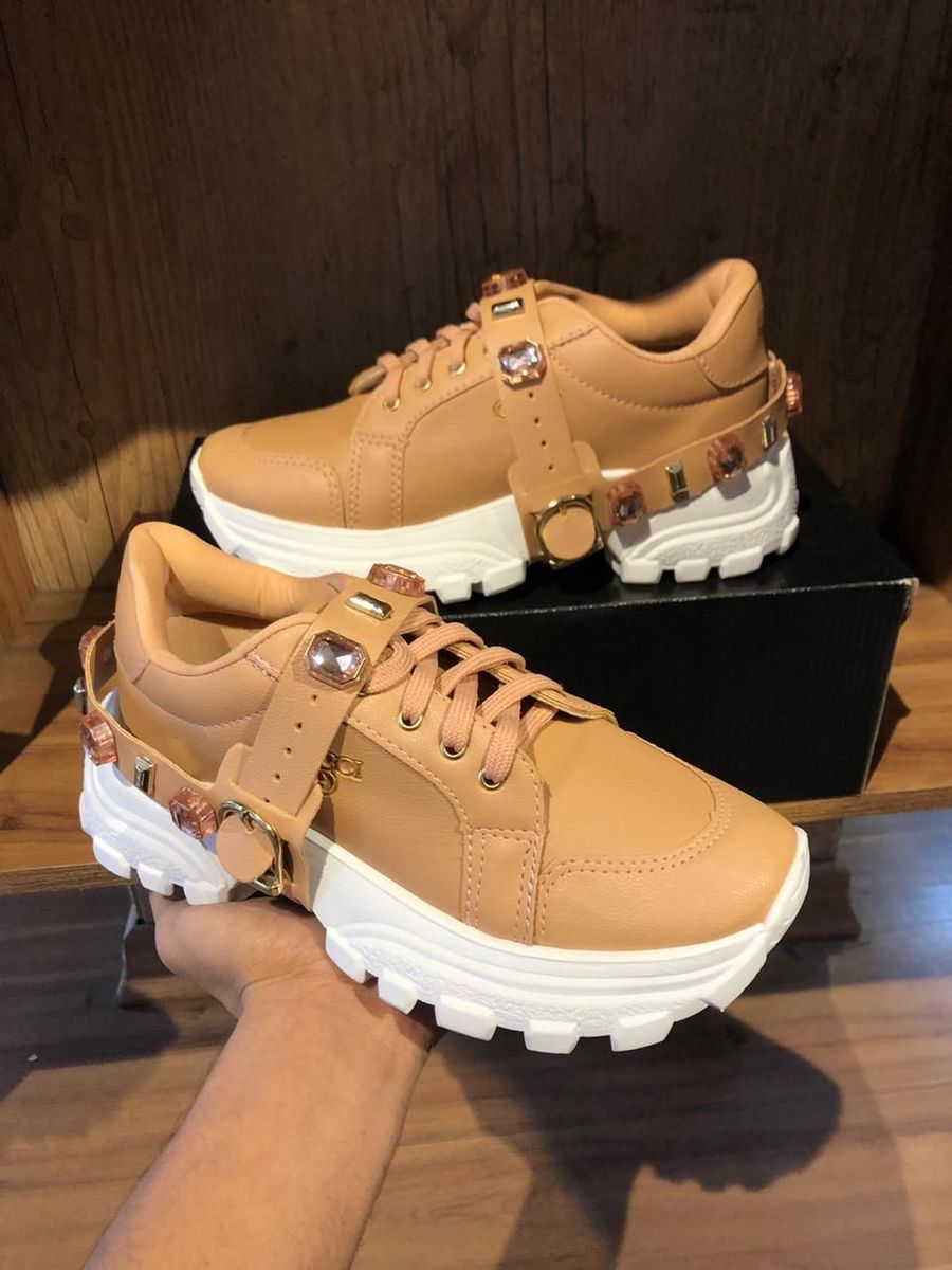 tenis tratorado gucci