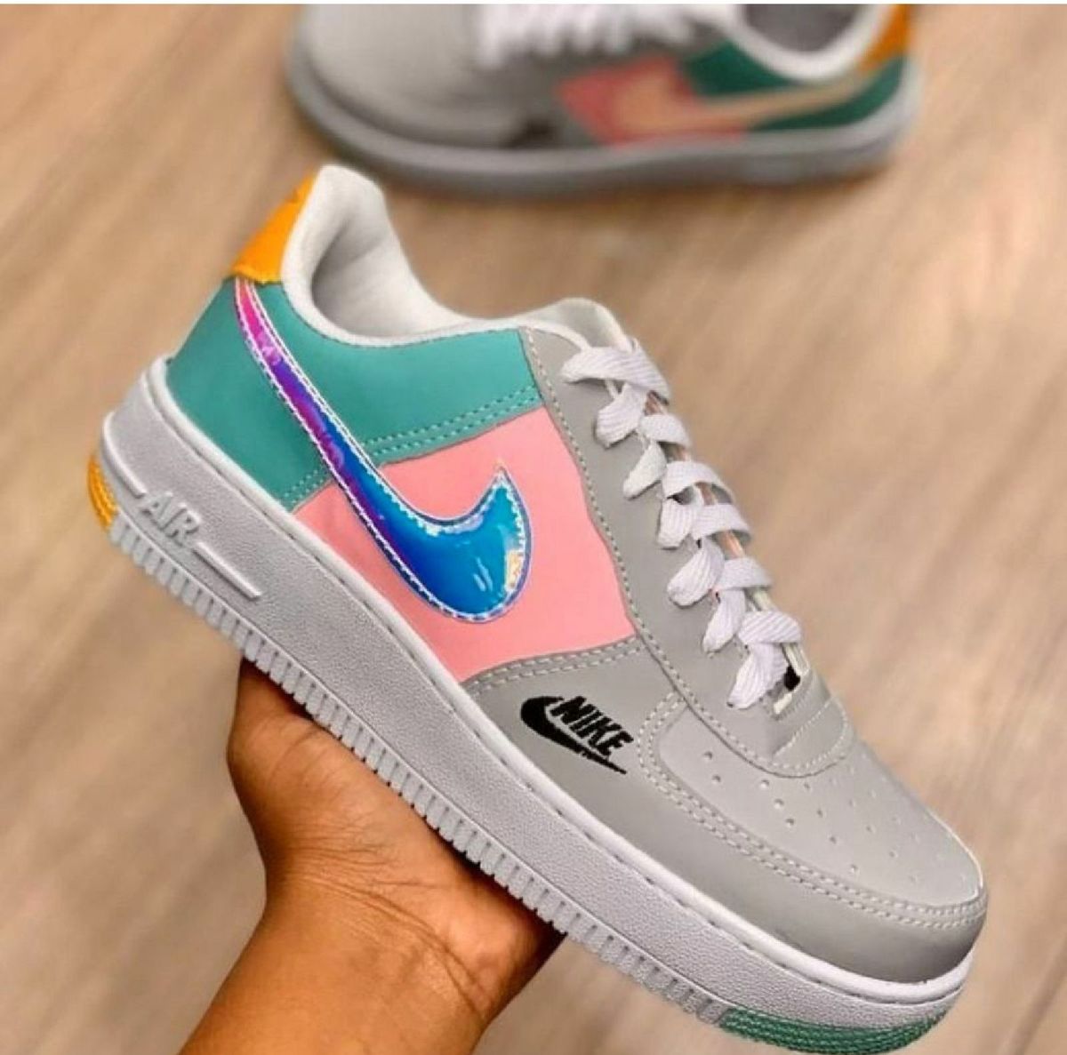 nike colorido feminino