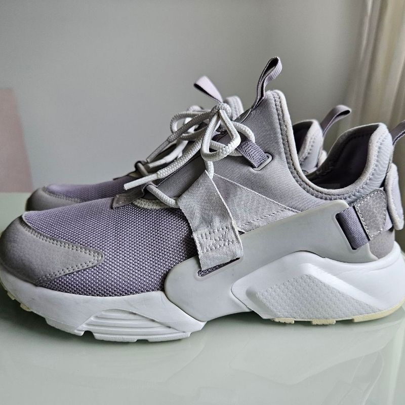 Nike huarache best sale city low women's