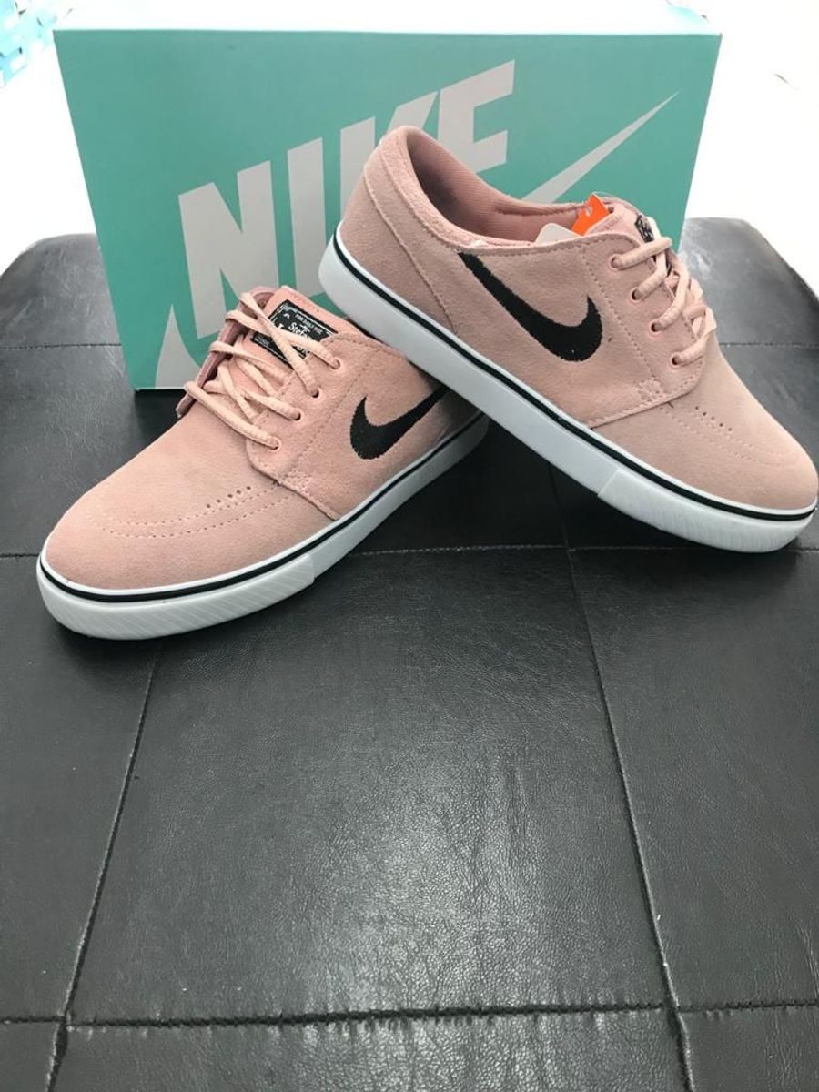 tênis nike sb rosa