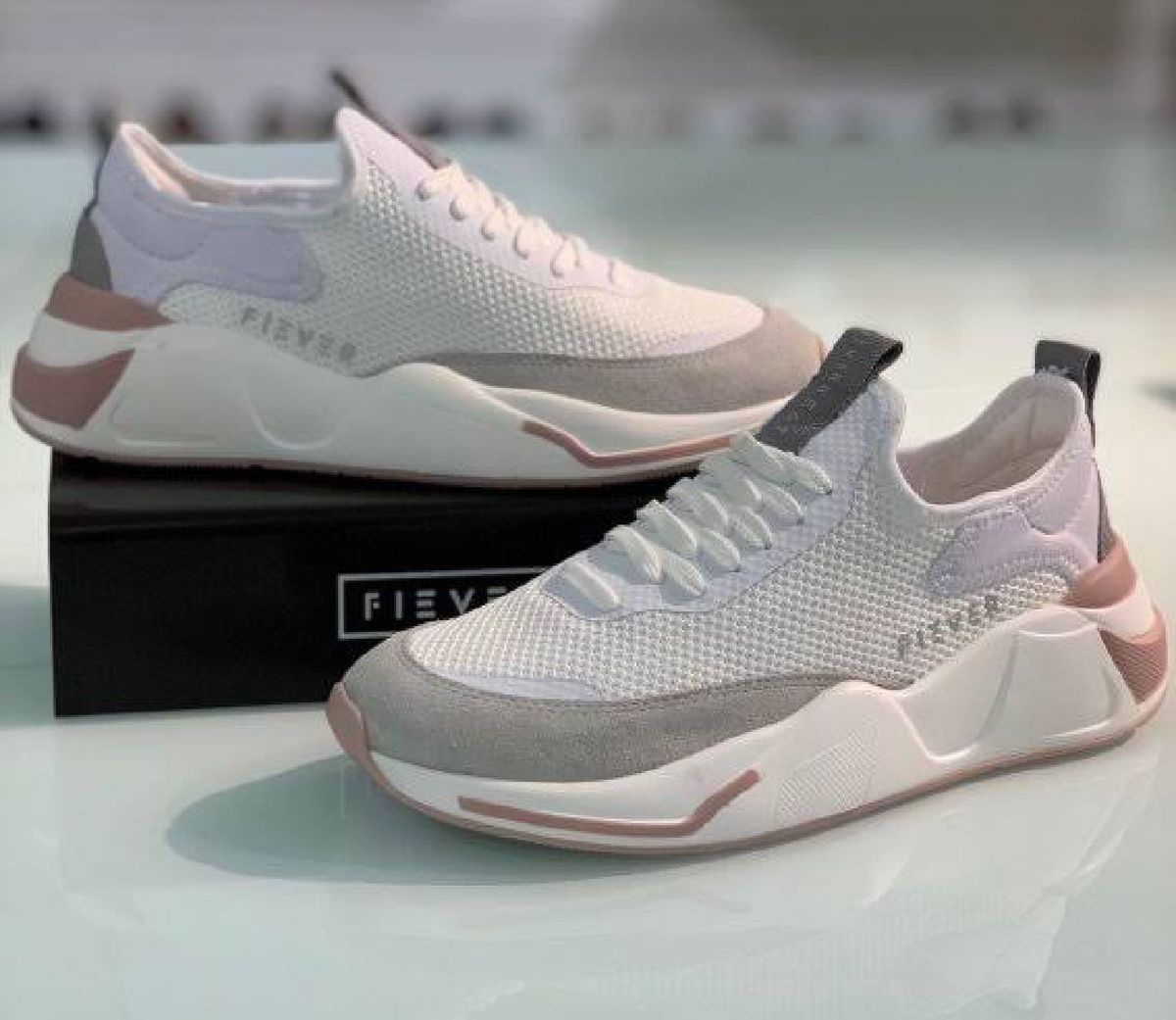 tenis fiever branco feminino