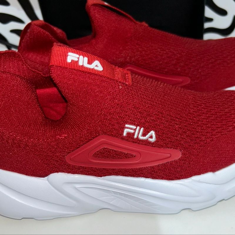 Tenis fila que 2024 esta na moda roja