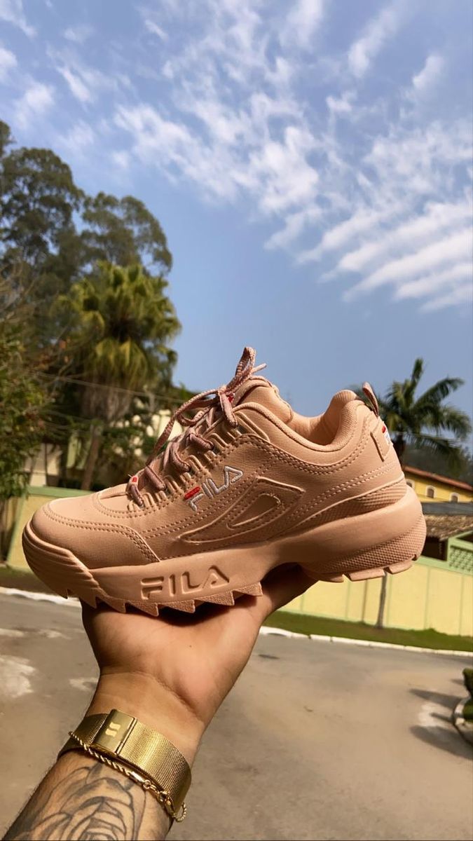 nude fila disruptor