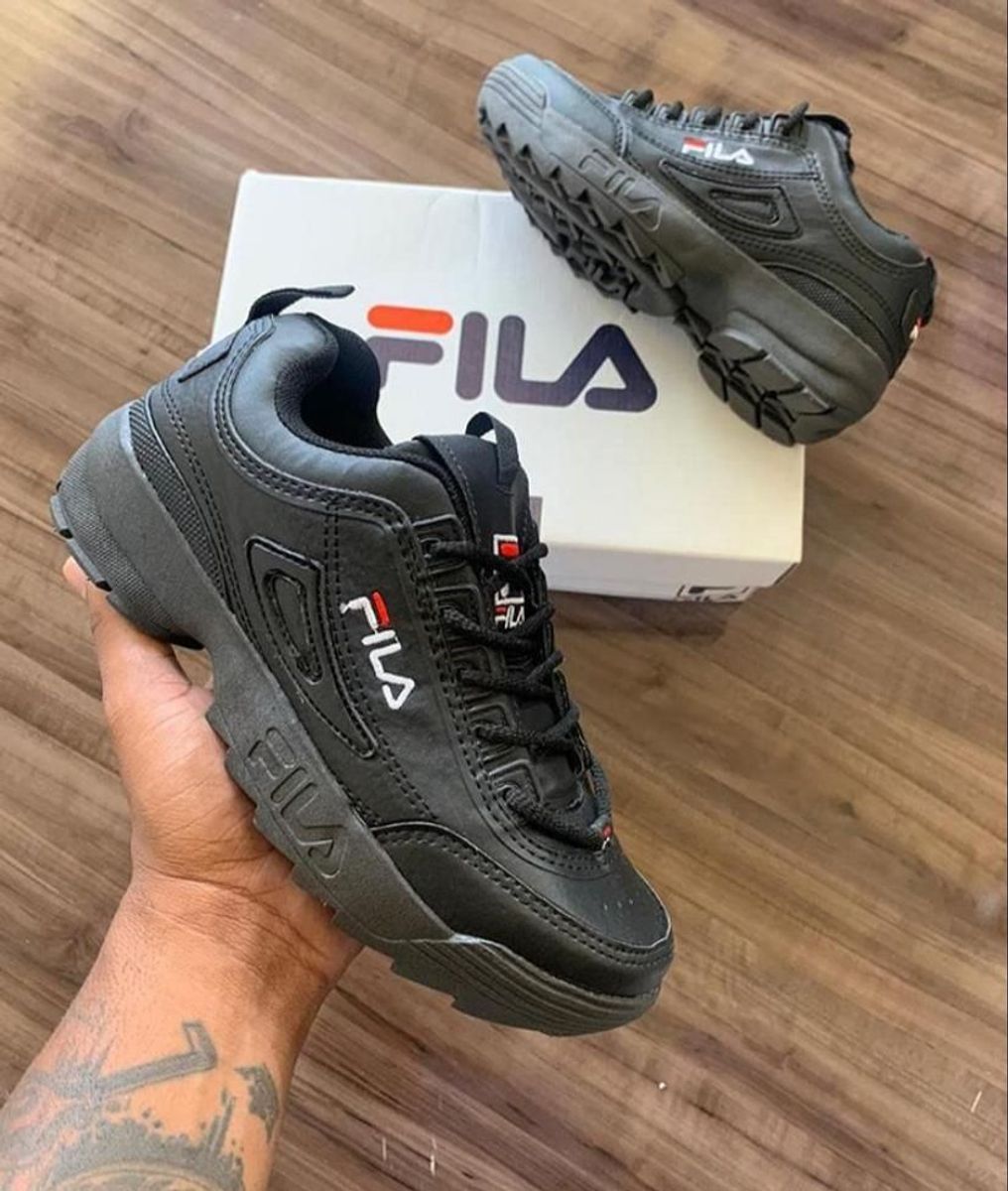 fila todo preto