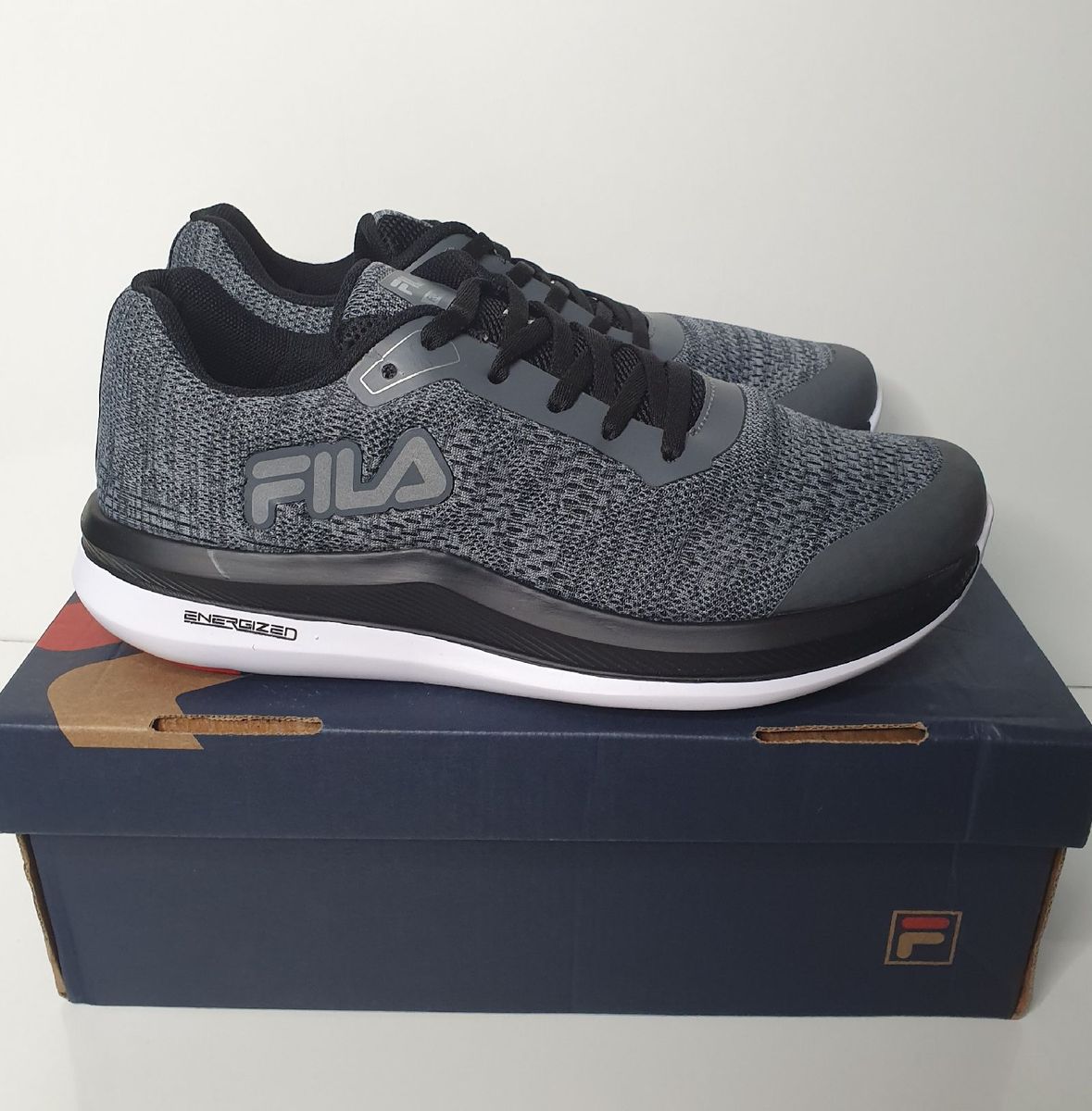 tenis fila cinza masculino