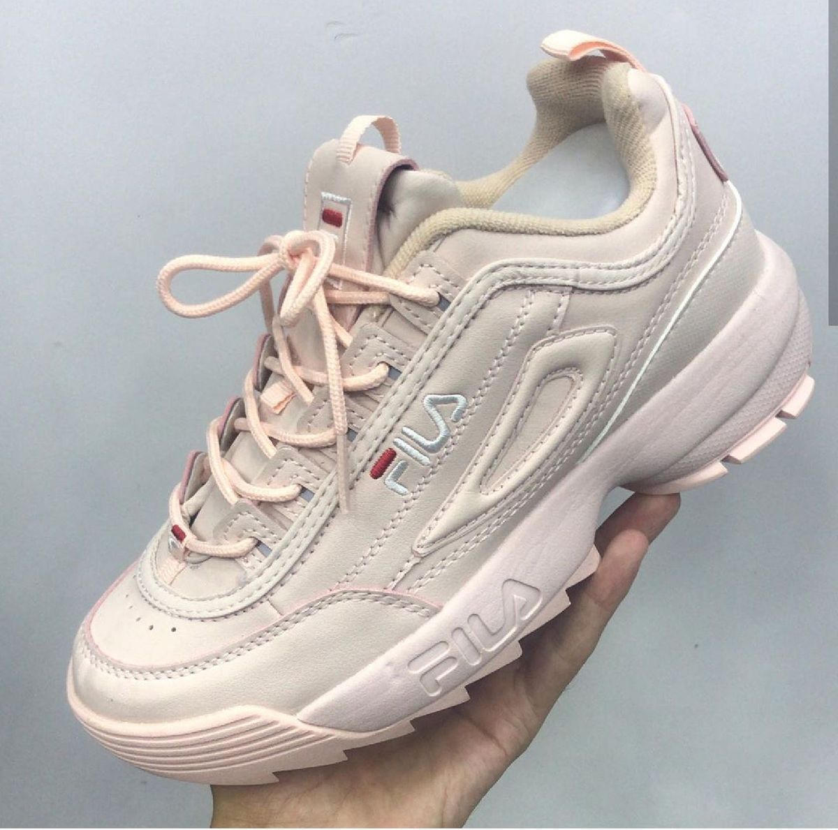 tenis fila creme