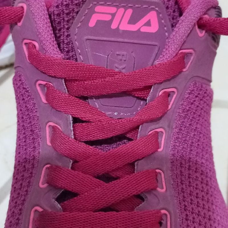 Tênis fila fxt outlet cross 53° feminino