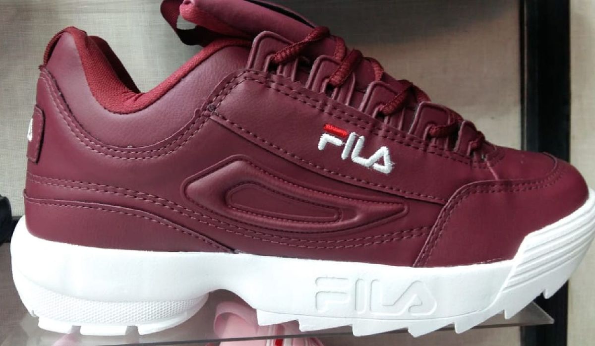 tenis fila branco com vermelho