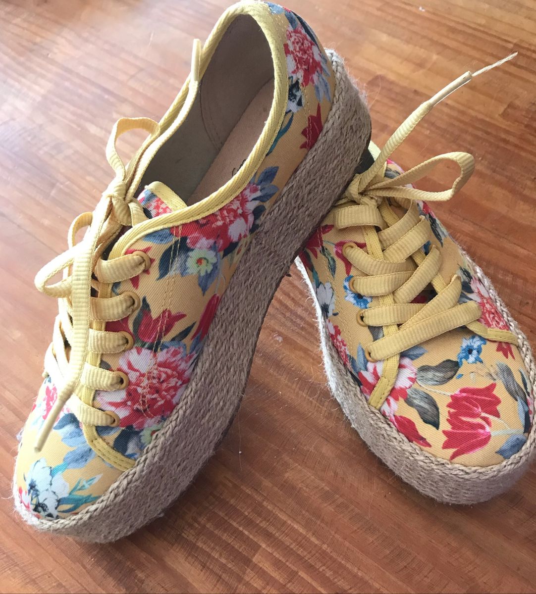 tenis flatform estampado