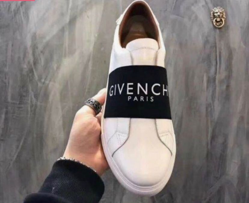 Tênis Givenchy | Tênis Feminino Givenchy Usado 32826050 | enjoei