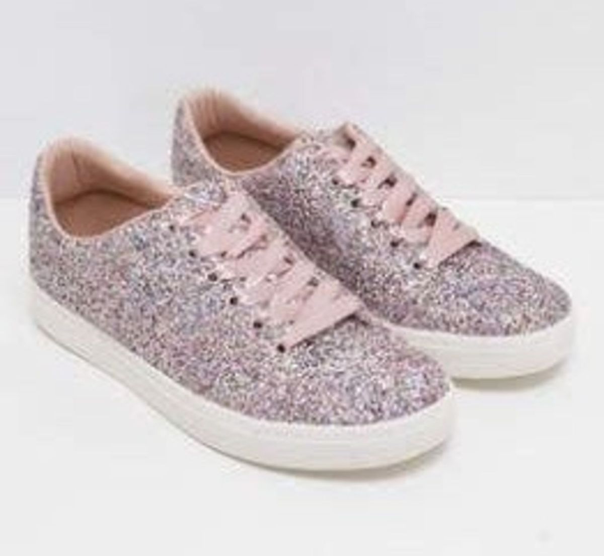tênis com glitter