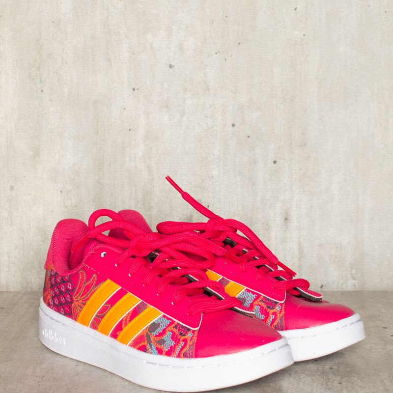 Adidas hotsell rosa fiori