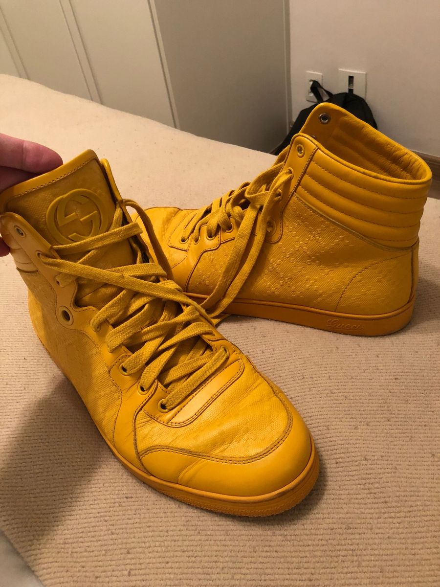 tenis cano alto amarelo