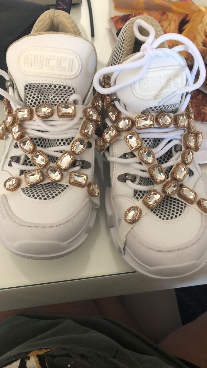 gucci tenis com pedraria