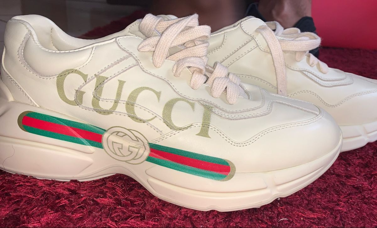 tenis gucci rhyton