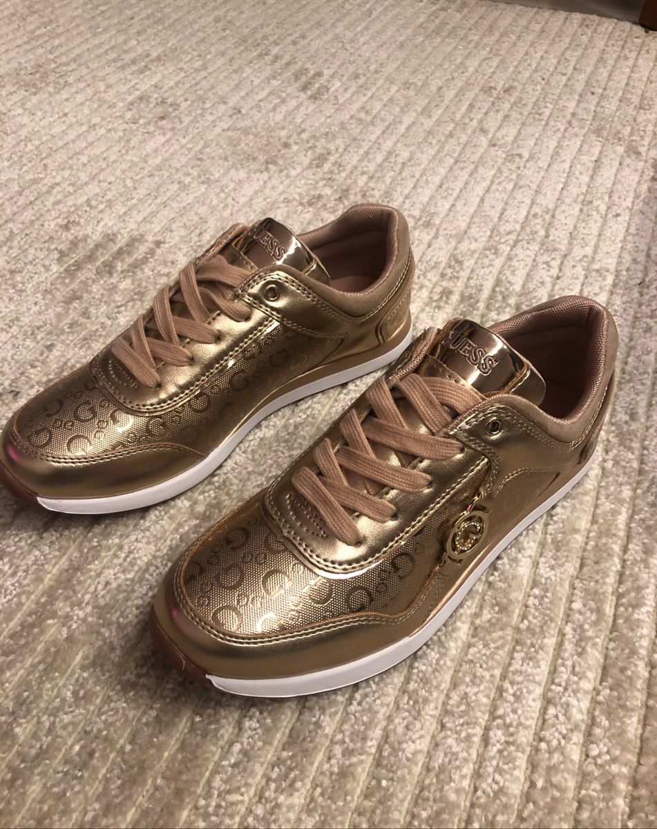 tenis guess feminino