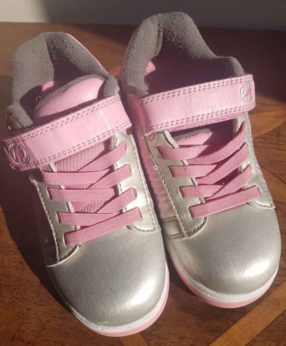 tenis de duas rodinhas