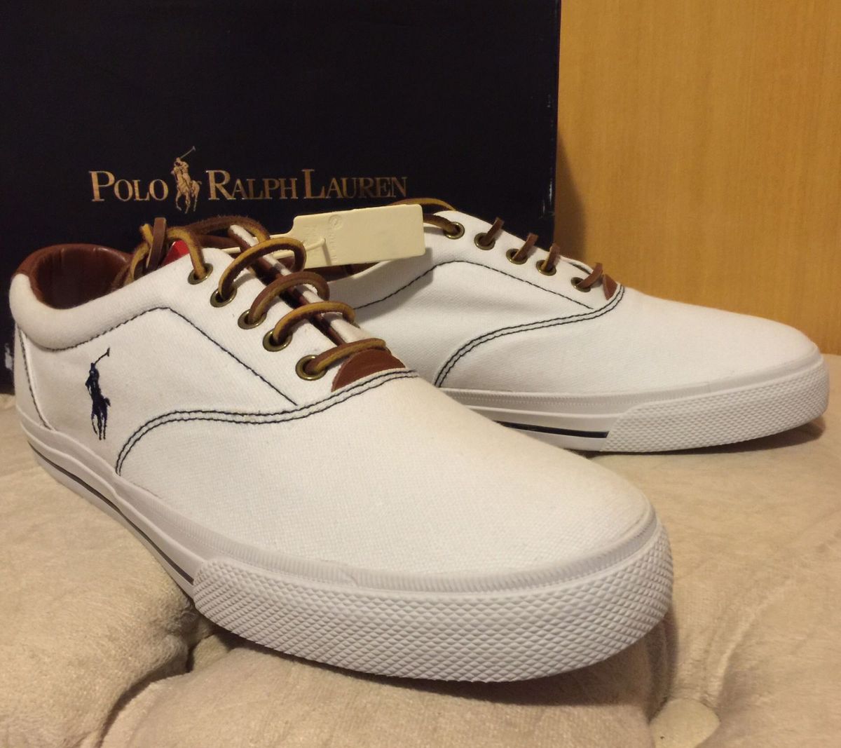 tenis polo cadarço de couro