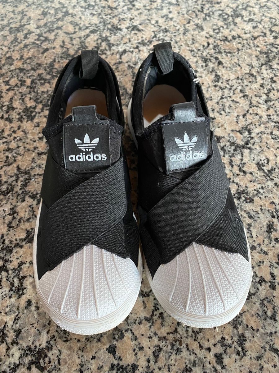 Tenis vizzano sale imitação adidas