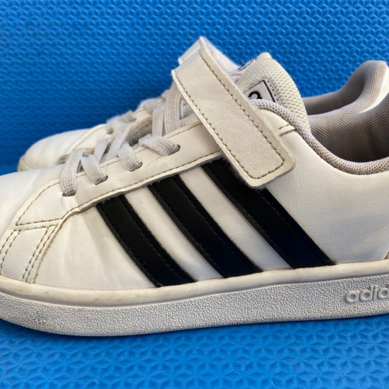 Tenis adidas store infantil tamanho 31