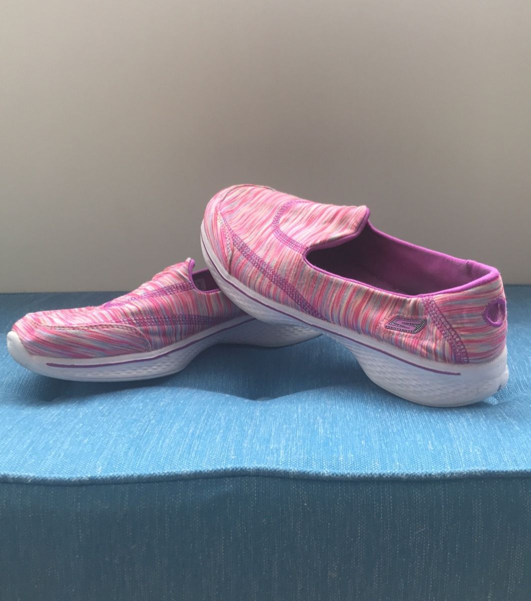 tenis skechers infantil 33
