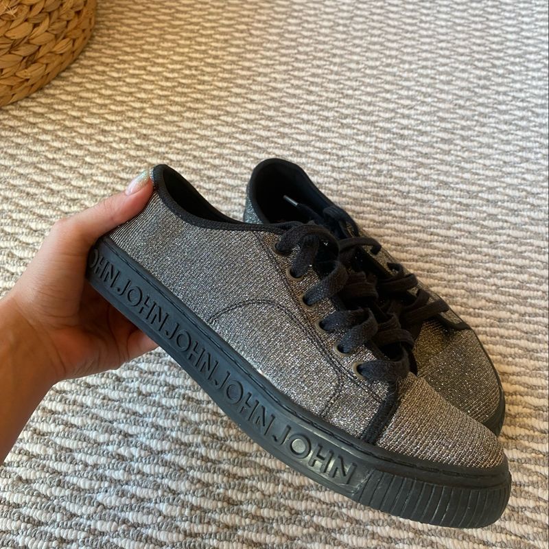 Tenis John John Preto com Brilho Tênis Feminino John John Usado