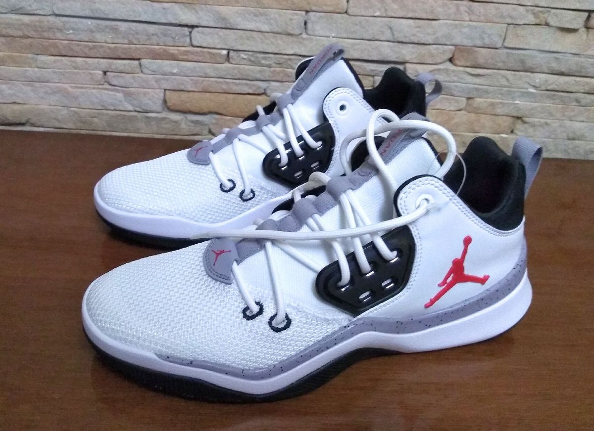 tenis jordan dna
