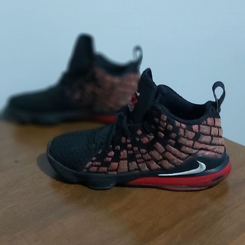 Tenis best sale lebron 23