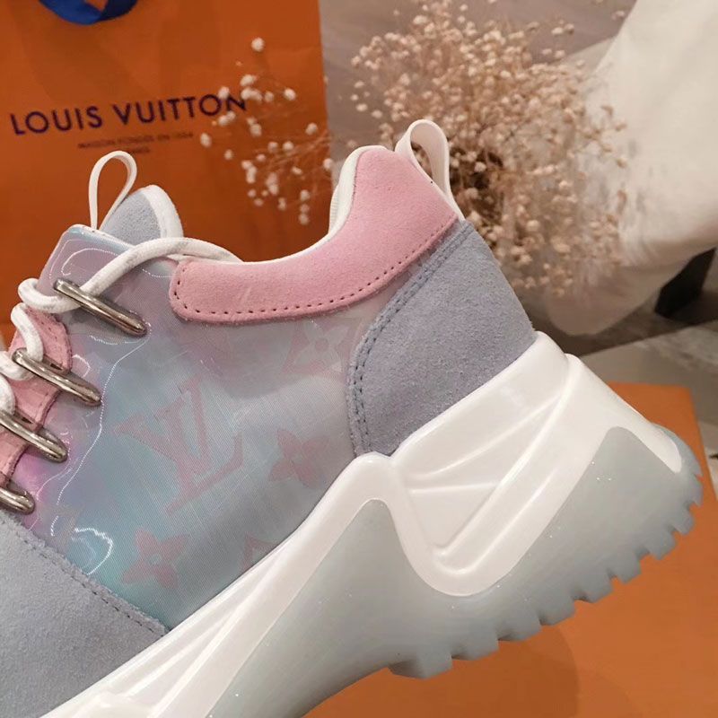 Sneakers Louis Vuitton Branco e Prata | Tênis Feminino Louis Vuitton Usado  85465644 | enjoei