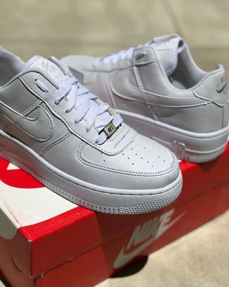 Tênis Nike Air Force 1 Branco e Verde Feminino Premium