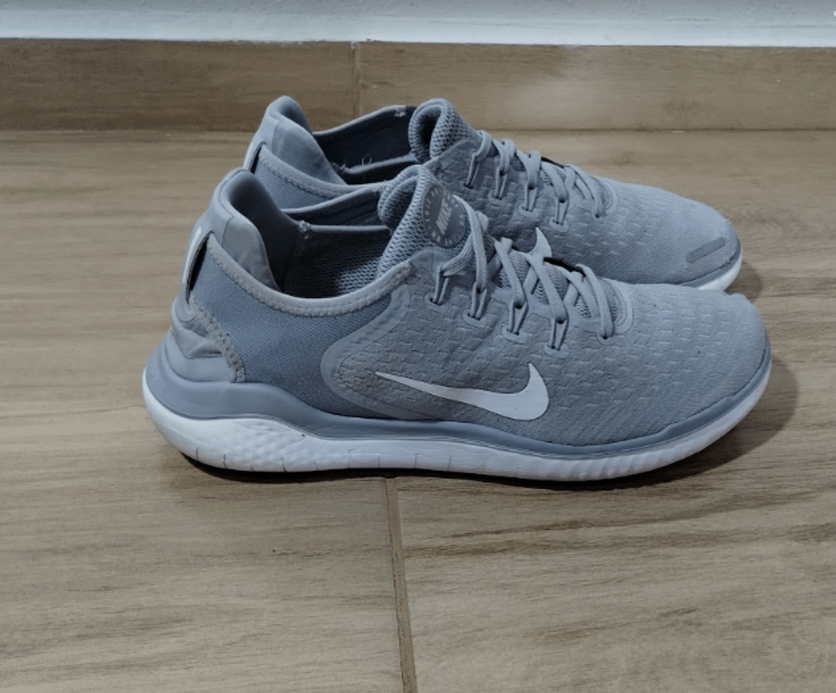 Tenis nike outlet free masculino cinza