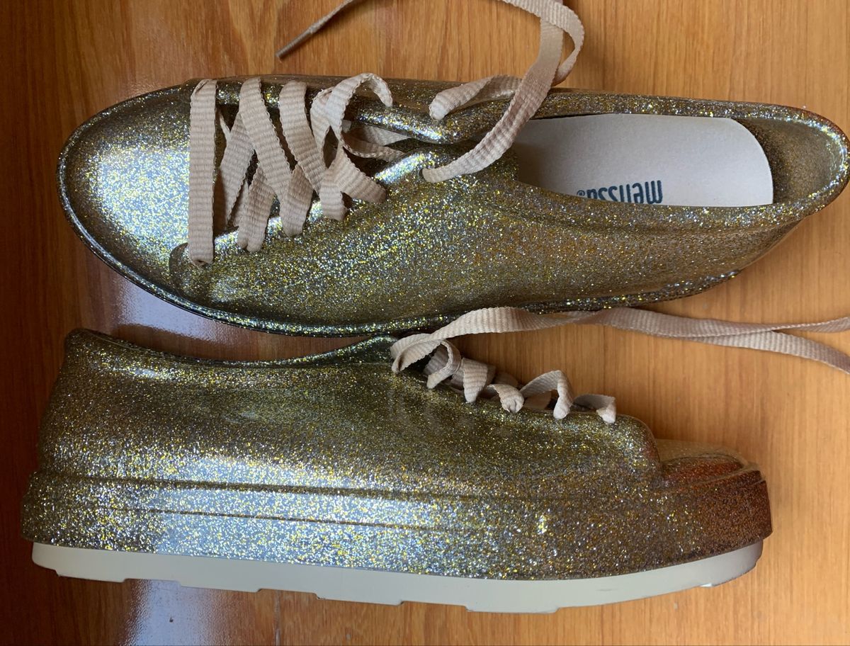 Tenis melissa dourado store glitter