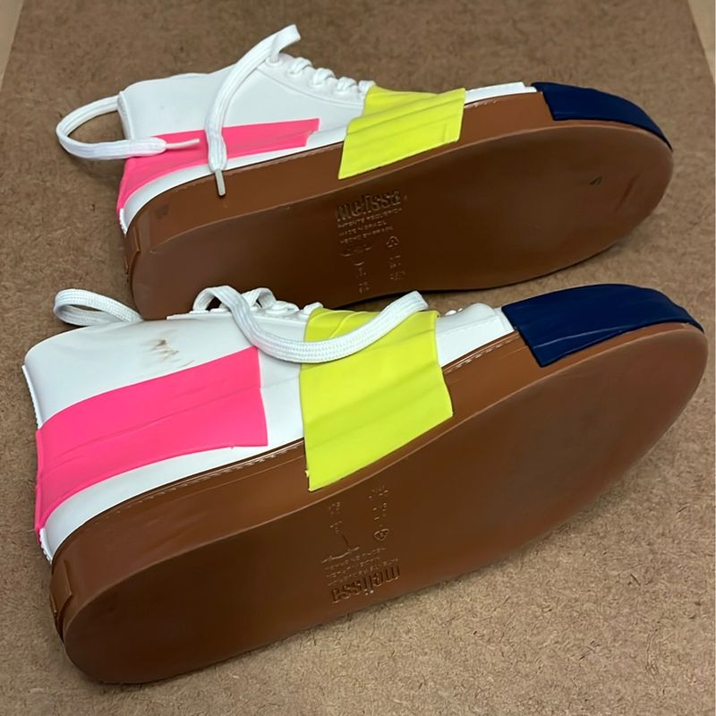 Tênis Melissa Neon Branco, Rosa, Amarelo e Azul Melissa Usado