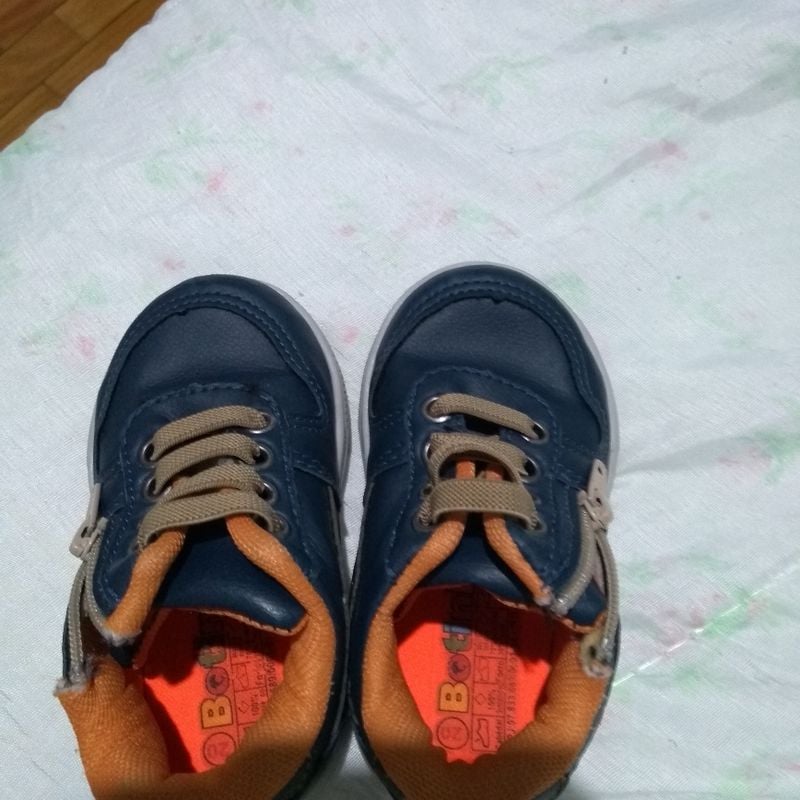Tenis menino 2024 tamanho 20