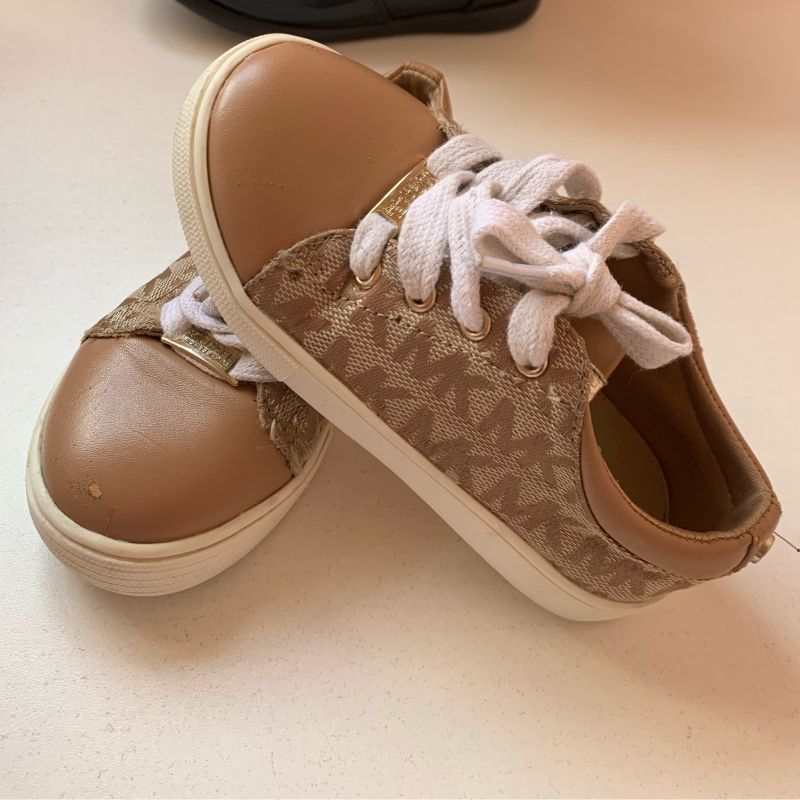 Tenis michael kors sales infantil