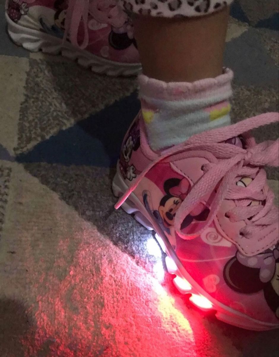 tenis minnie com luz