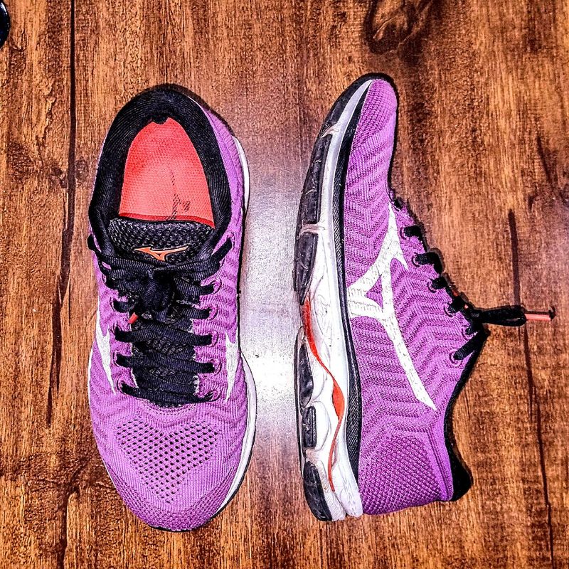 Mizuno fem hot sale