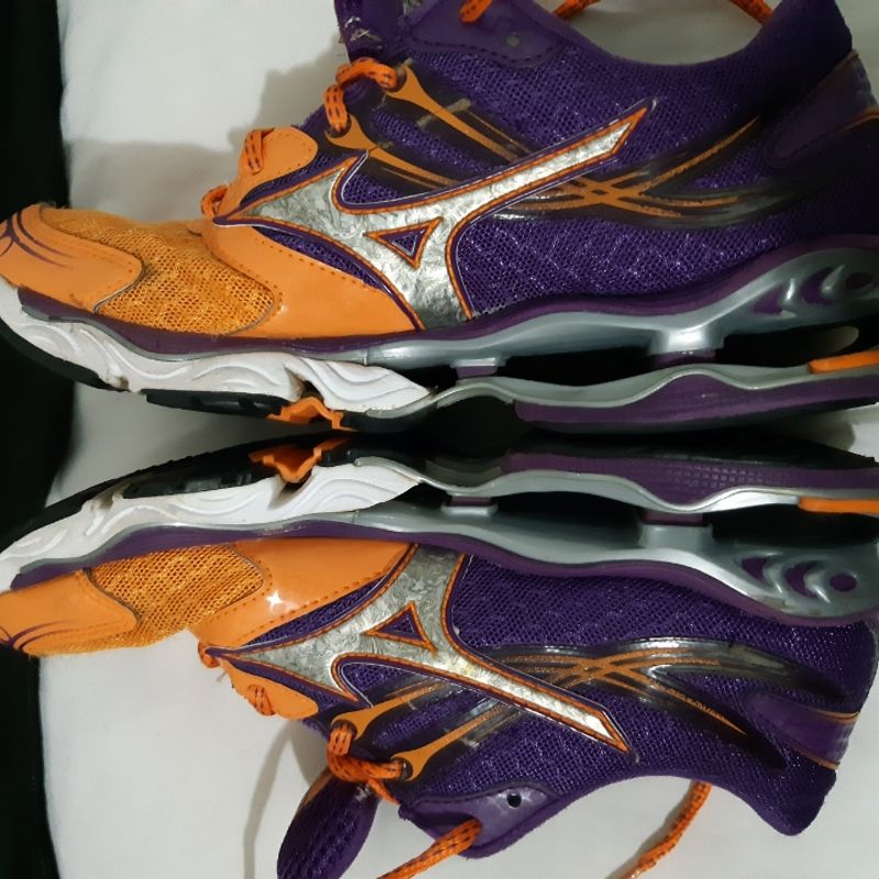 Mizuno wave clearance dynamotion fit x10