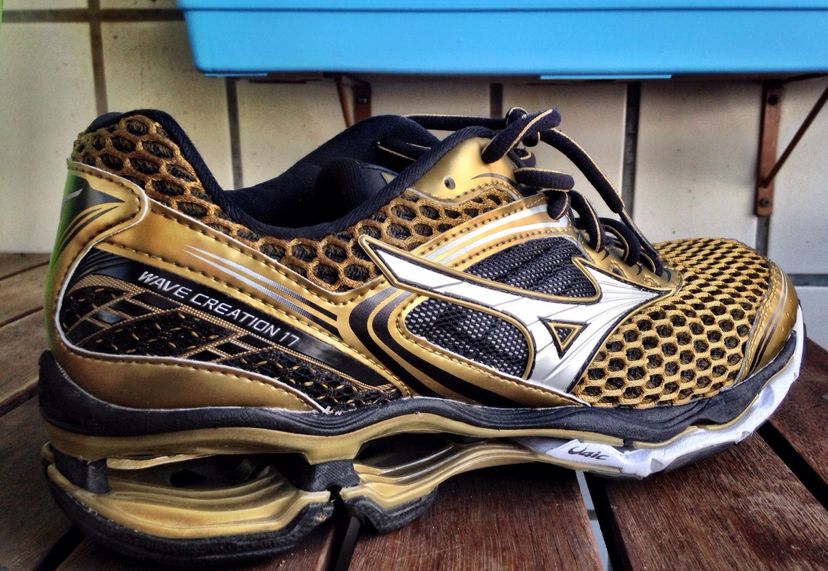 mizuno wave creation golden runners