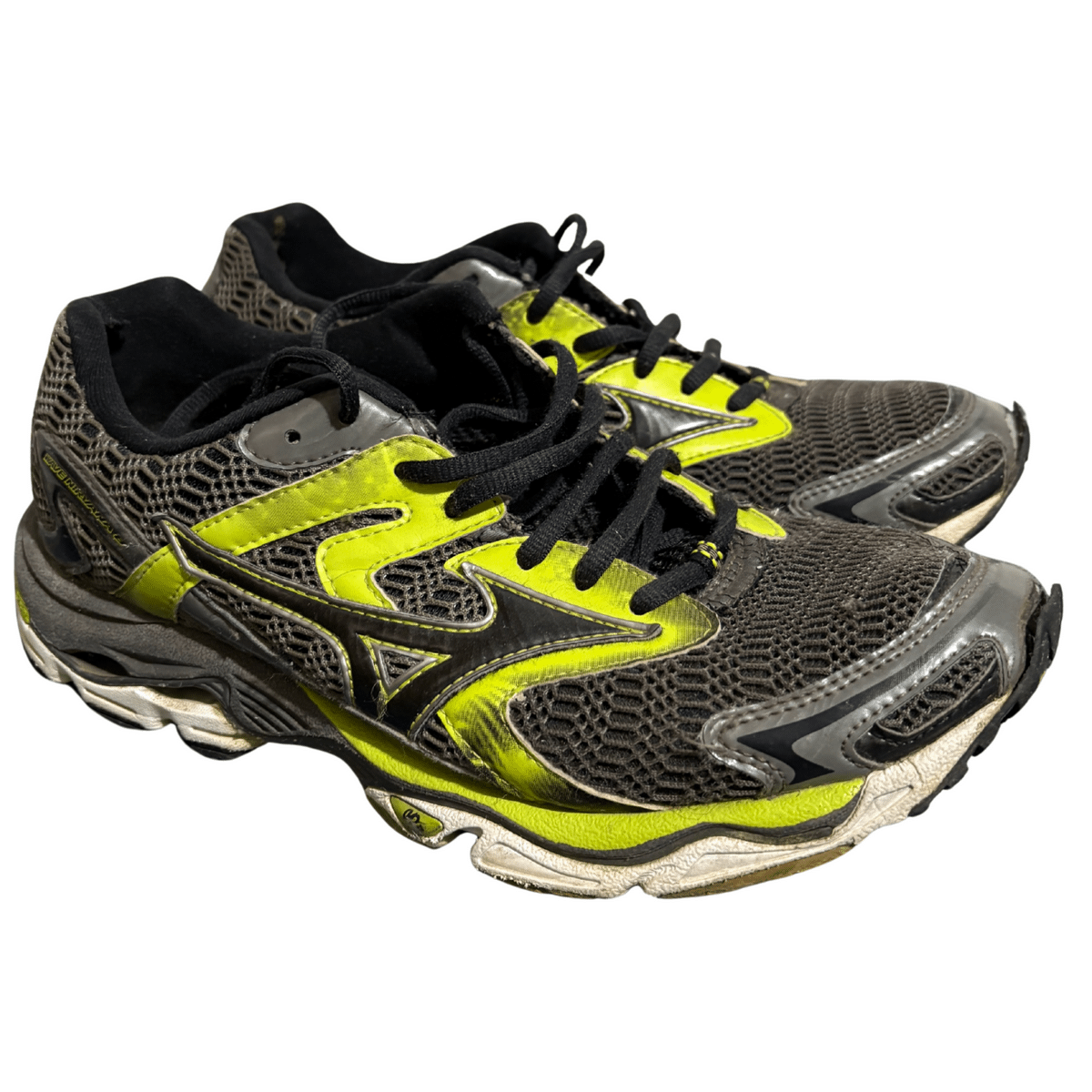 Tênis Mizuno Nirvana 8 Grafite e Verde Masculino Hype Brechó | Tam