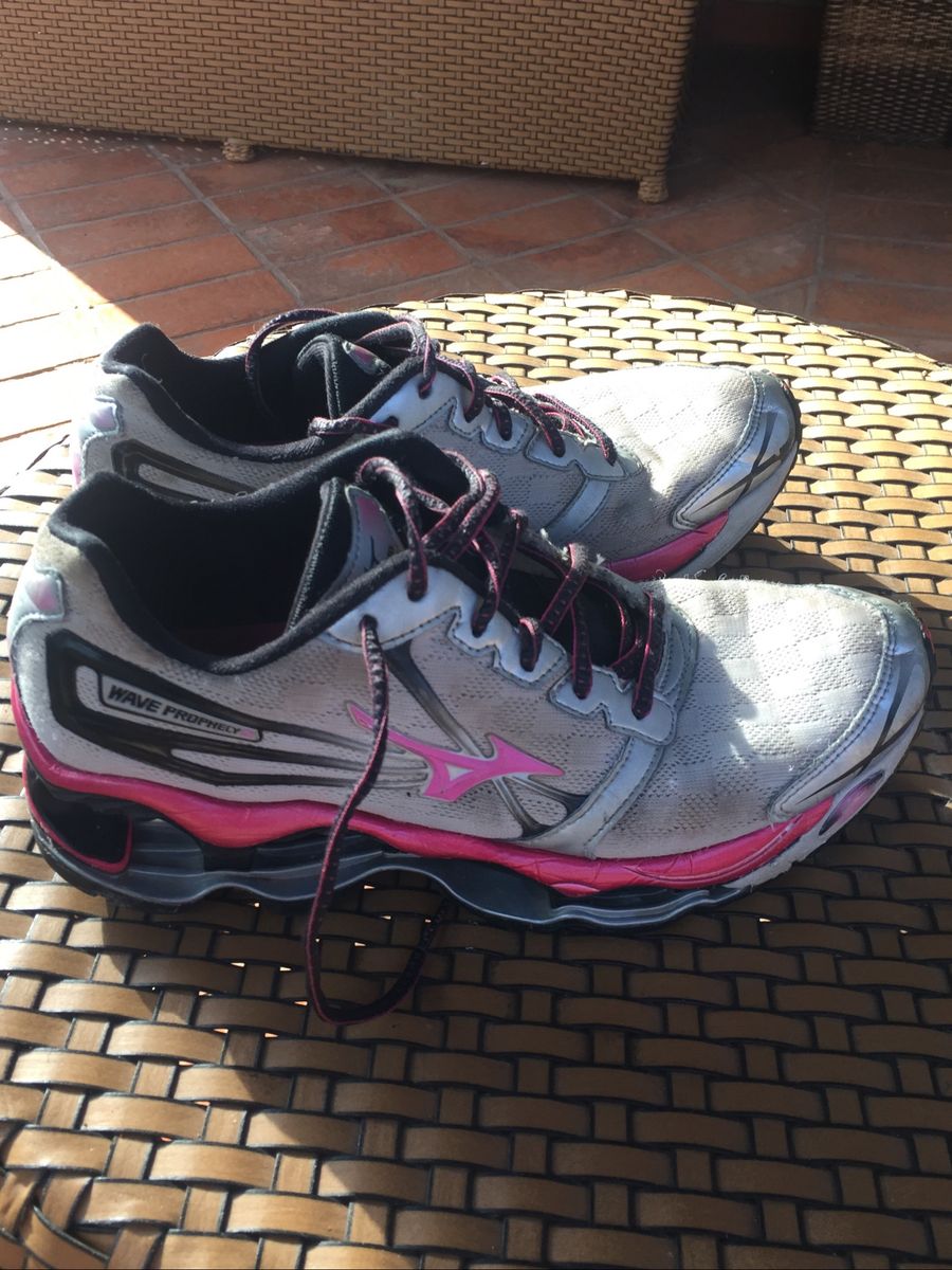 mizuno prophecy 2 feminino cinza e rosa