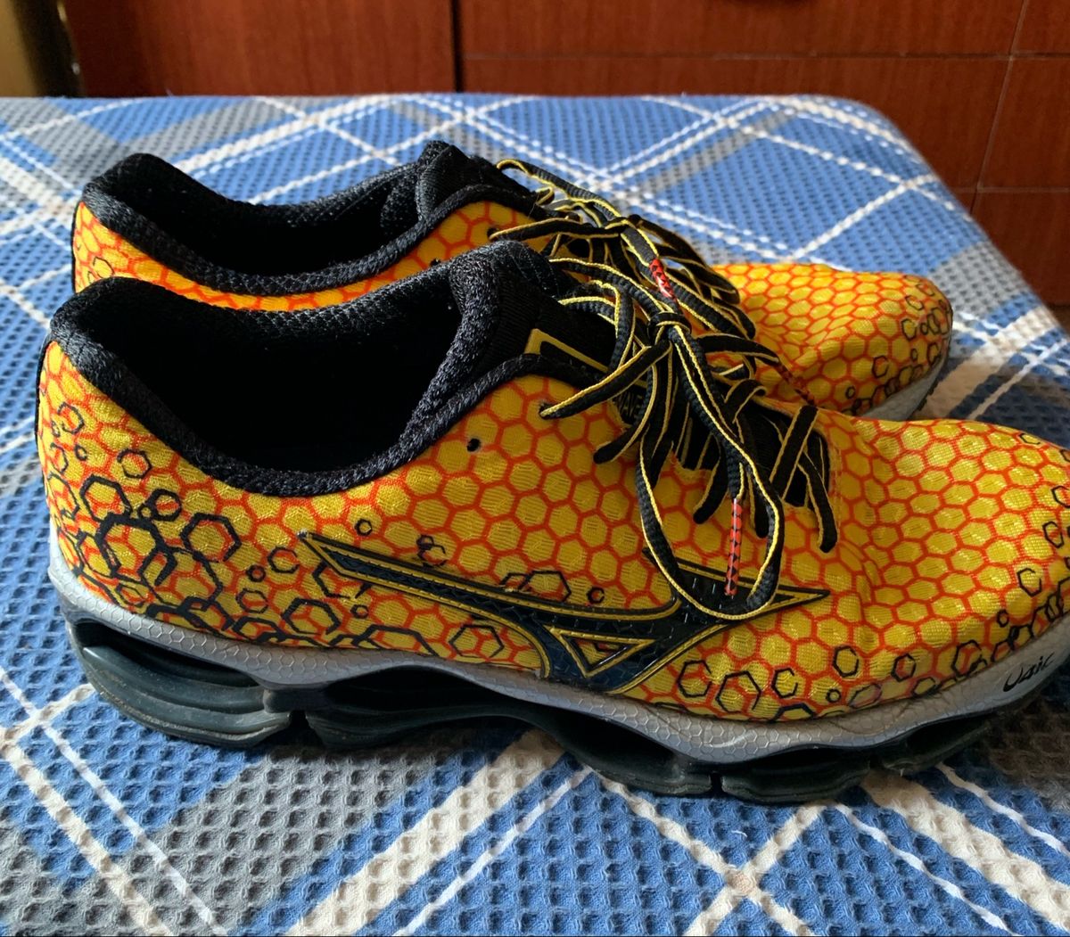 mizuno pro 3 laranja