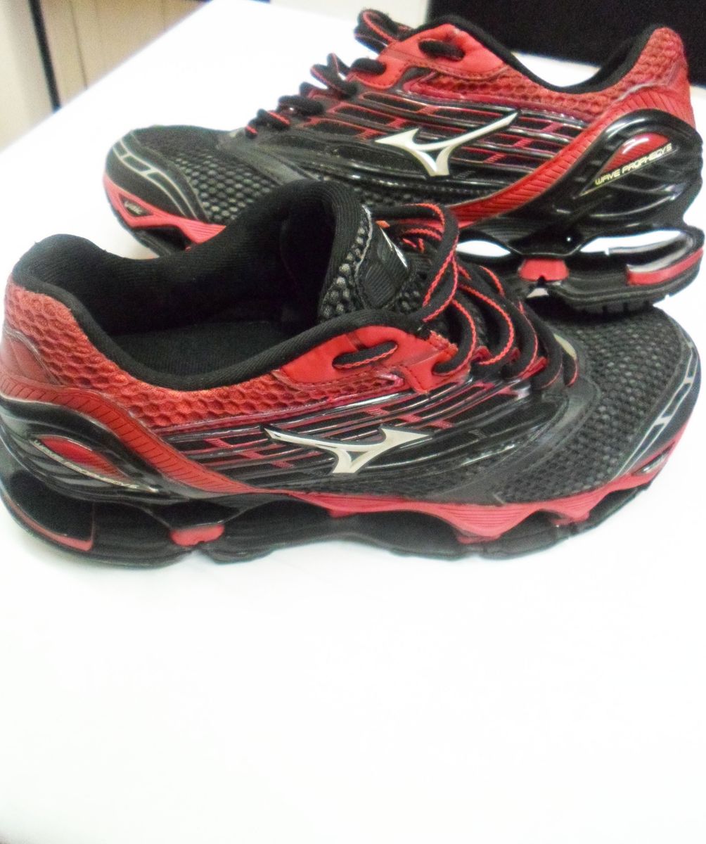 mizuno pro 5 vermelho
